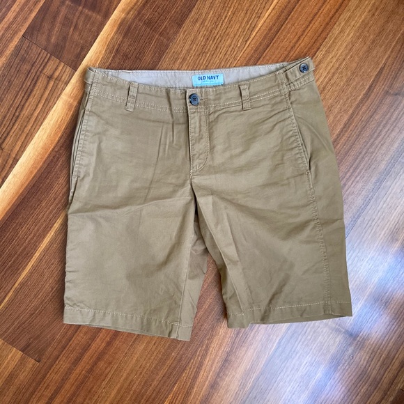 Old Navy Pants - Old navy shorts